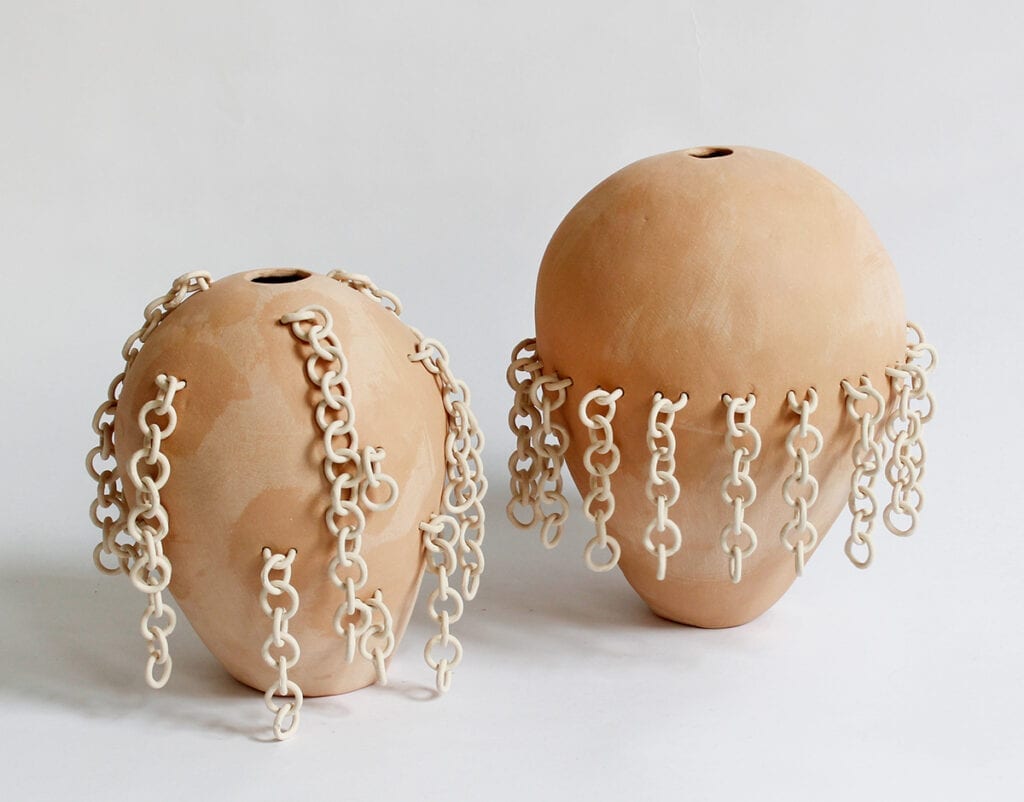 5 ceramic objects proves chains are trending